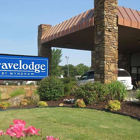Travelodge By Wyndham Coffeyville Екстер'єр фото
